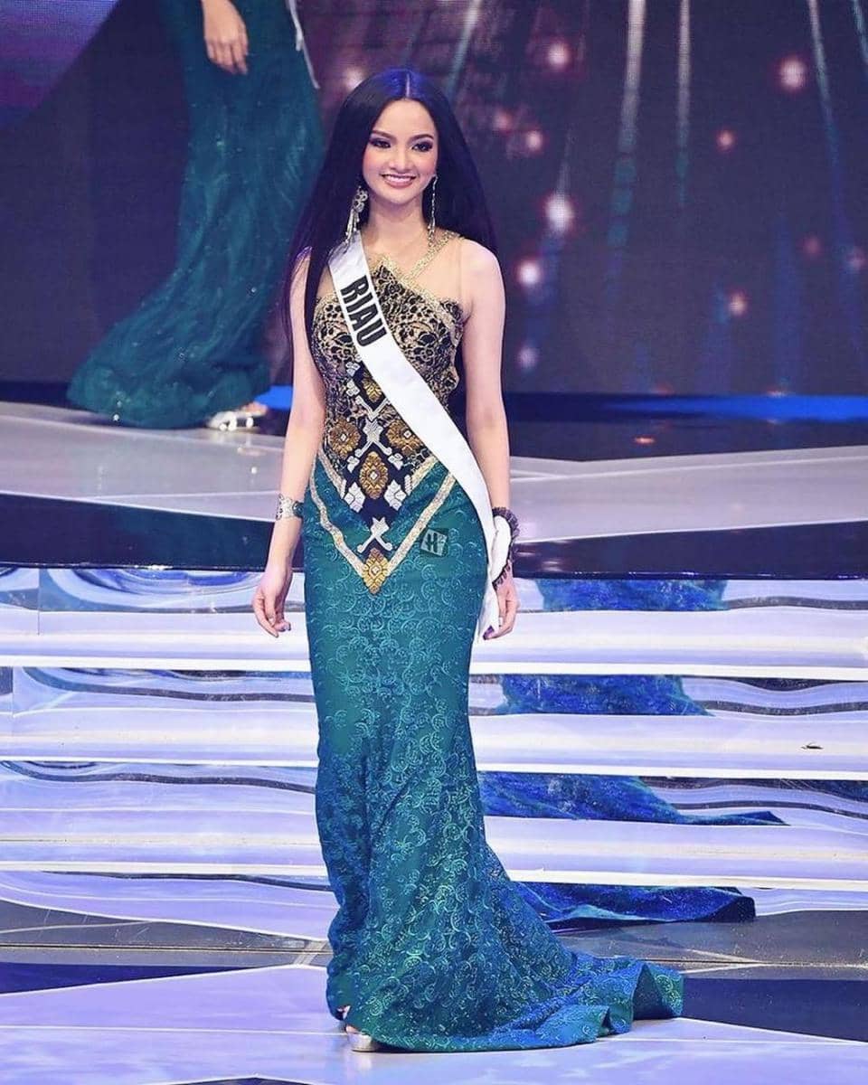 instagram.com/sabrinaanggraini/