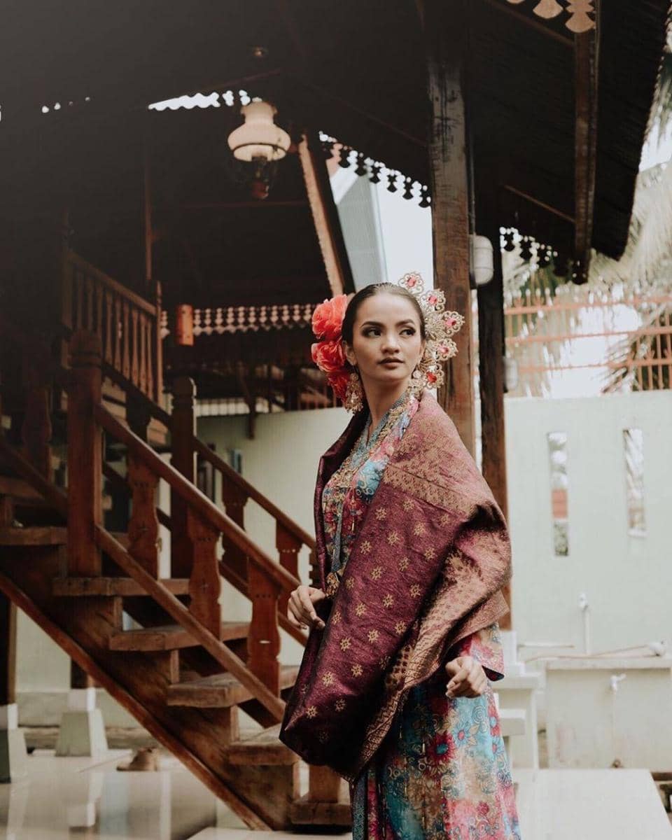 instagram.com/sabrinaanggraini/