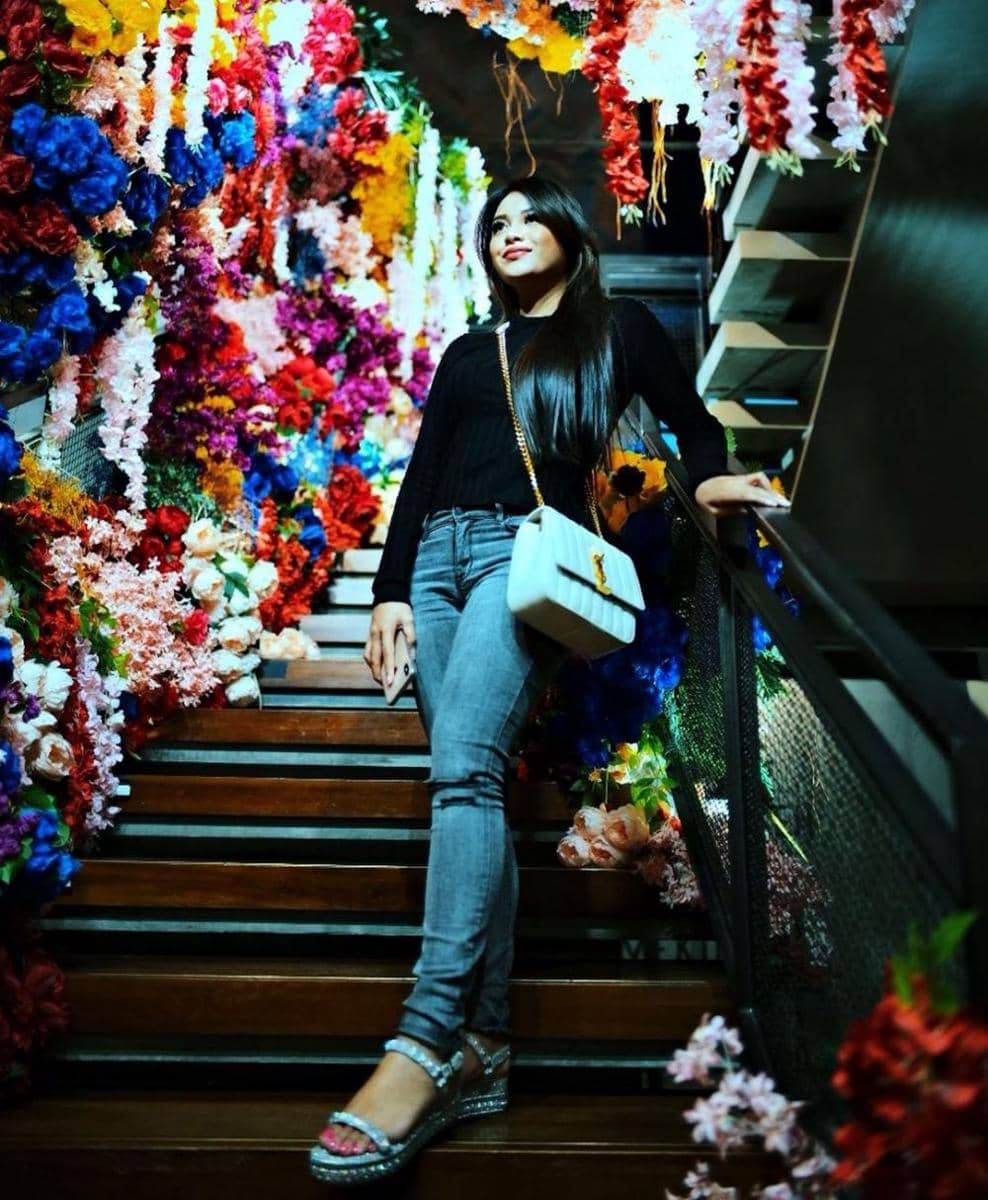 Instagram.com/aurelie.hermansyah