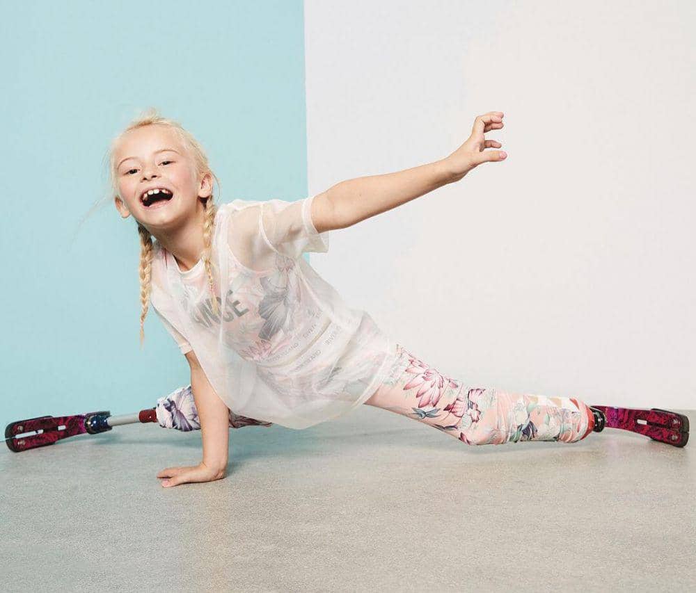 instagram.xom/@daisymay_demetre