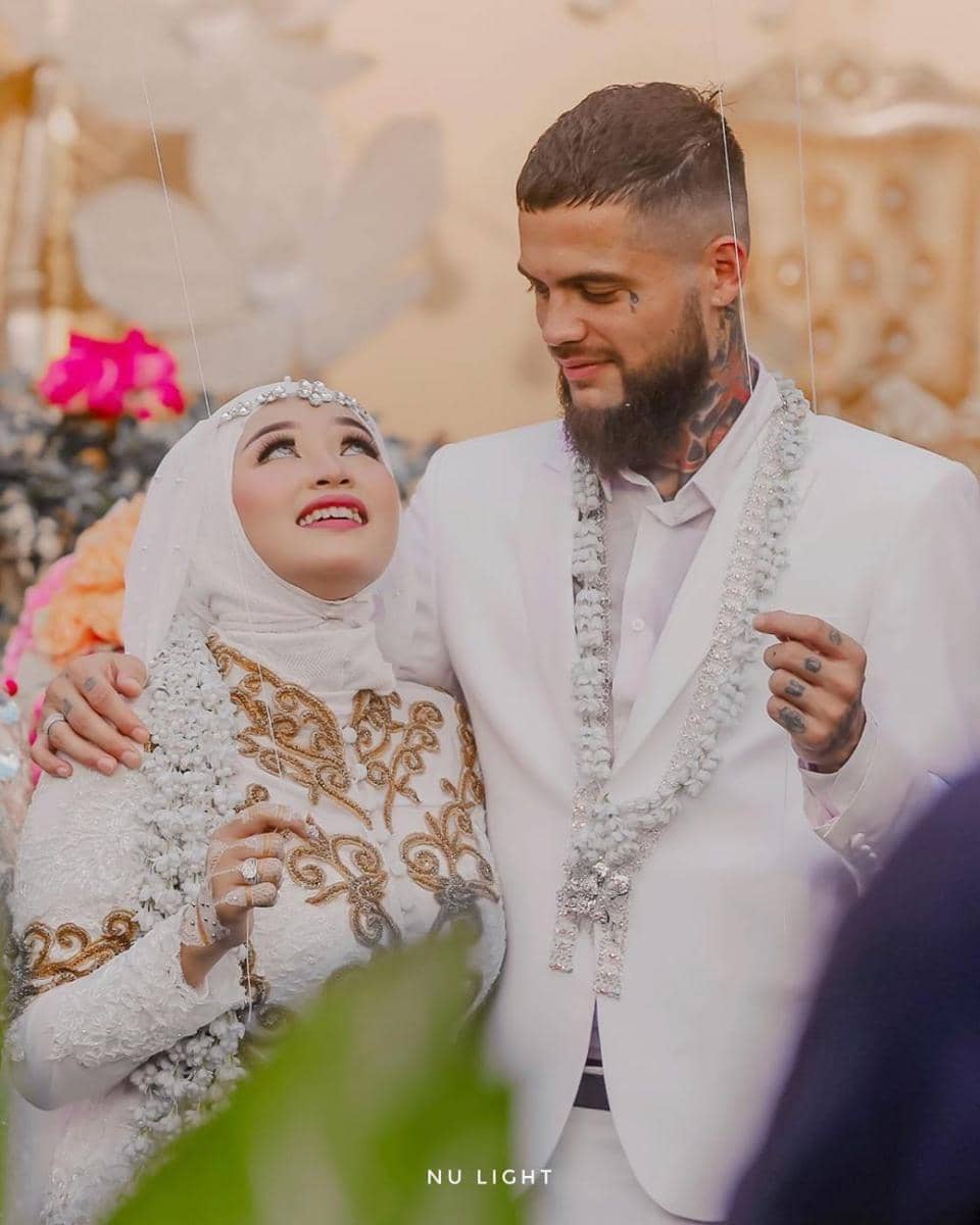 instagram.com/nu_light