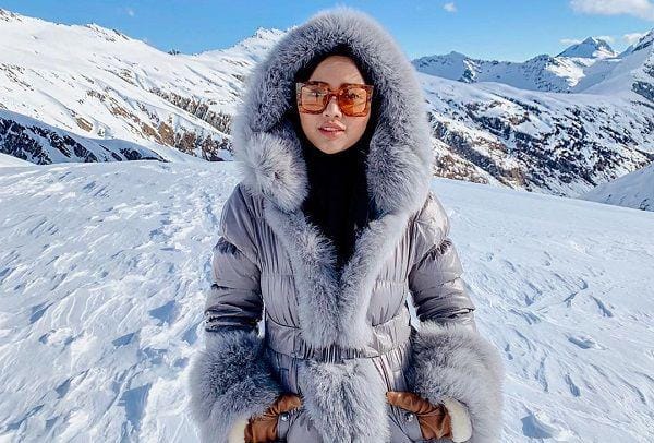 instagram.com/rachelvennya