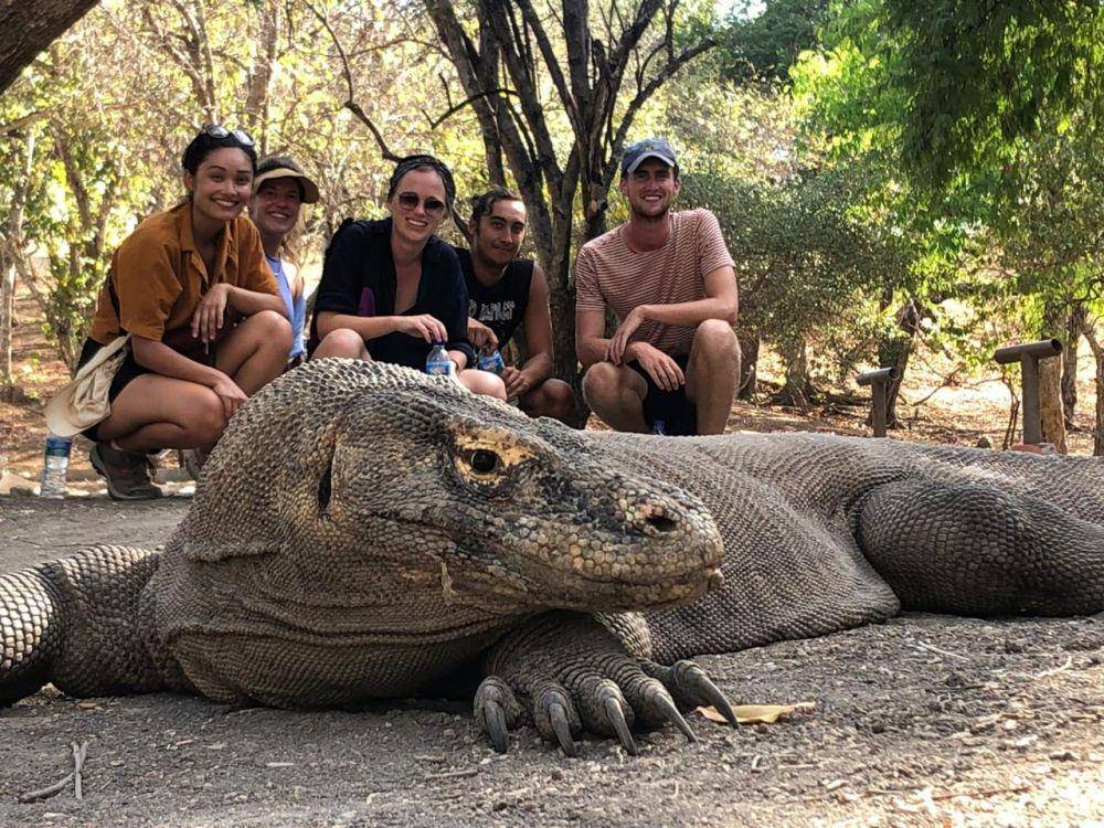 Dokumen Pribadi Komodo One Click Tours