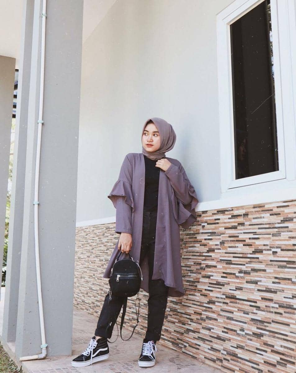 instagram.com/inayustian_