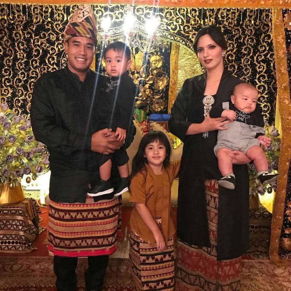 instagram.com/ramadhaniabakrie