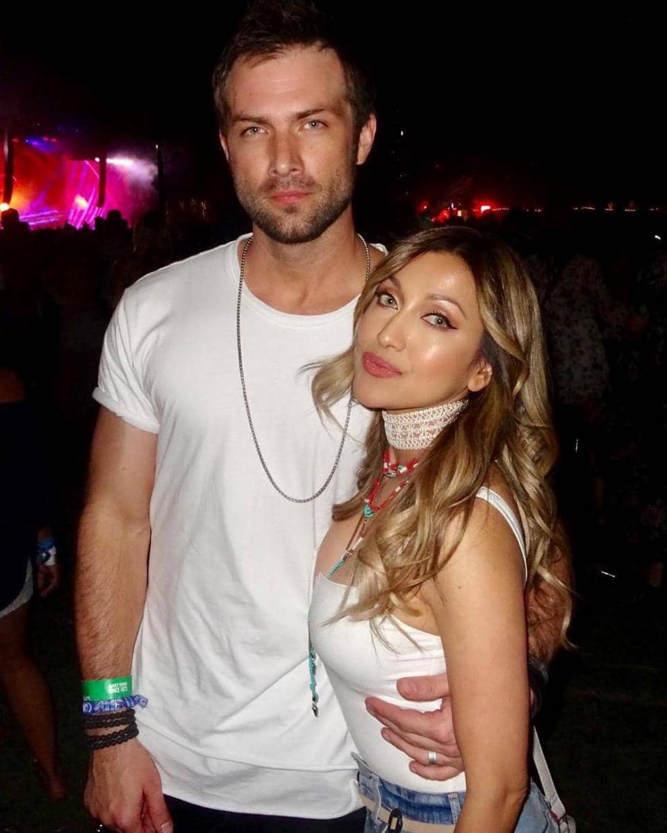 instagram.com/tiaazhari