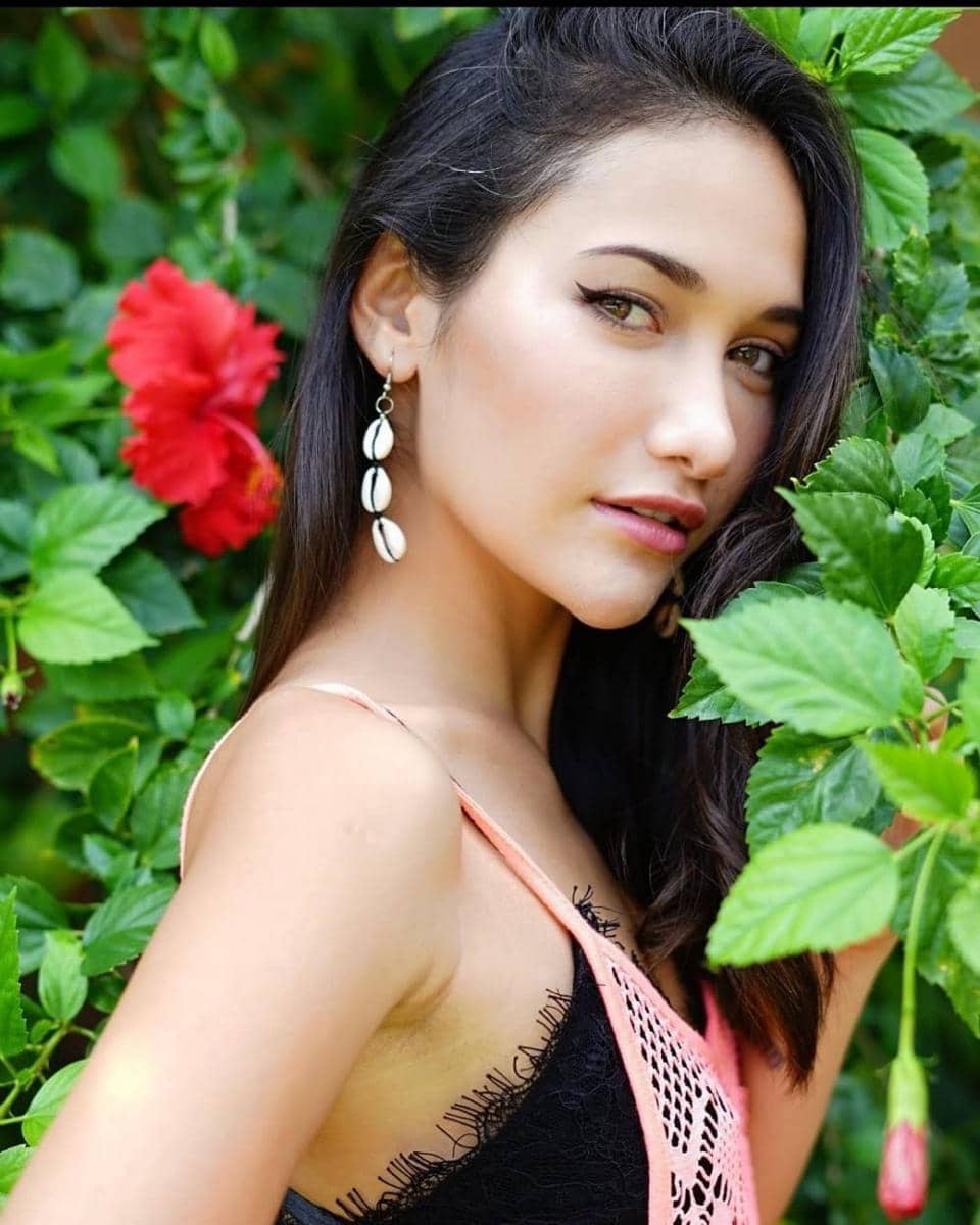 instagram.com/Andrea Georgina