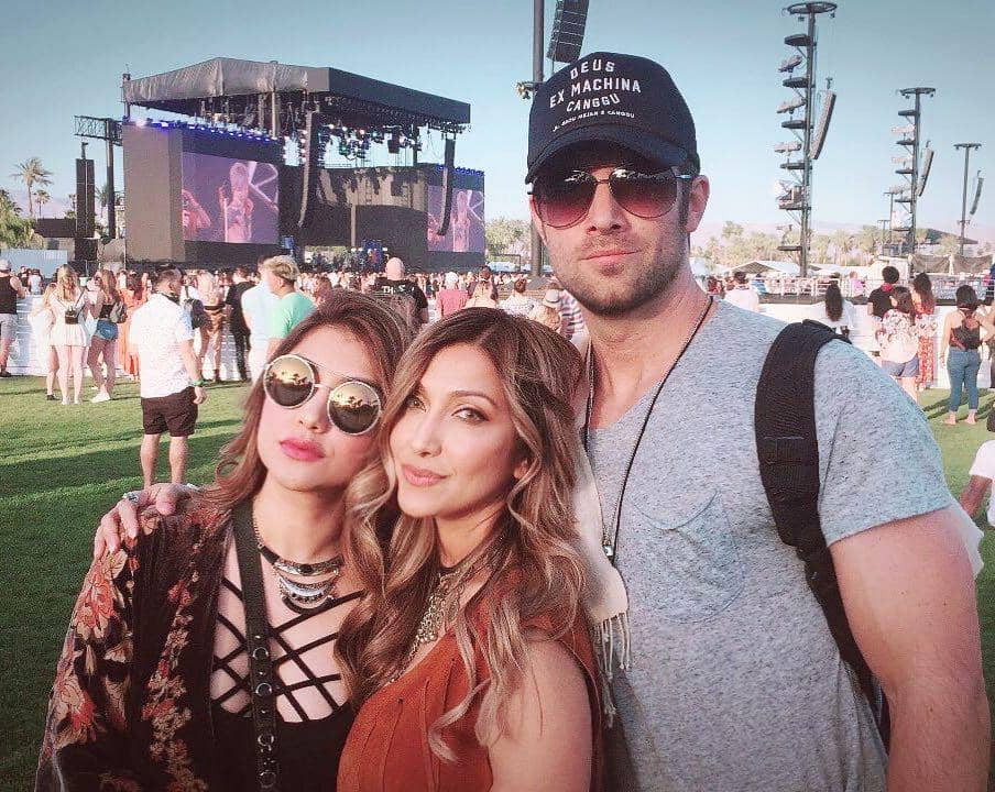 instagram.com/tiaazhari