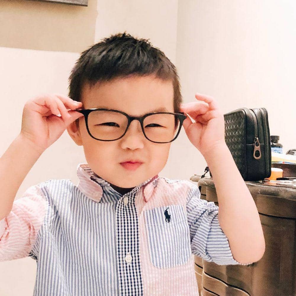 instagram.com/vanialarissa