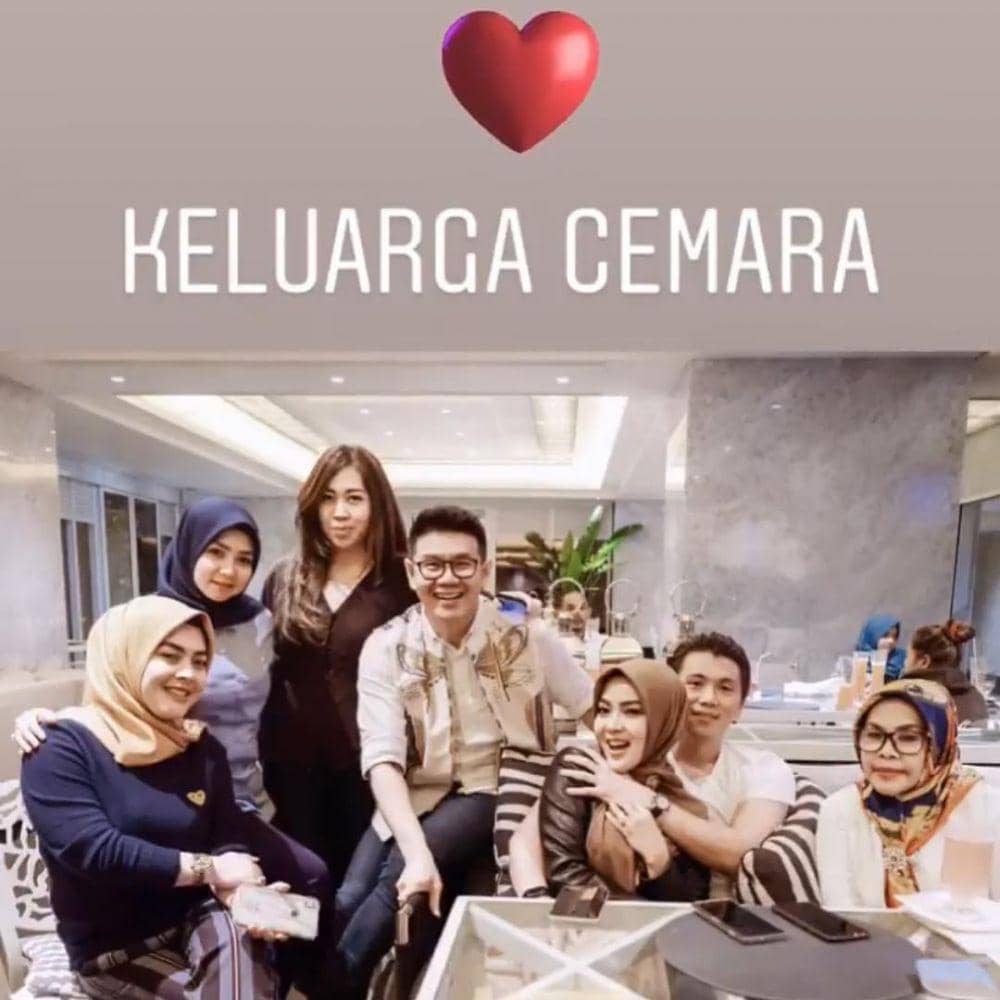 instagram.com/syahrini.reinobarak