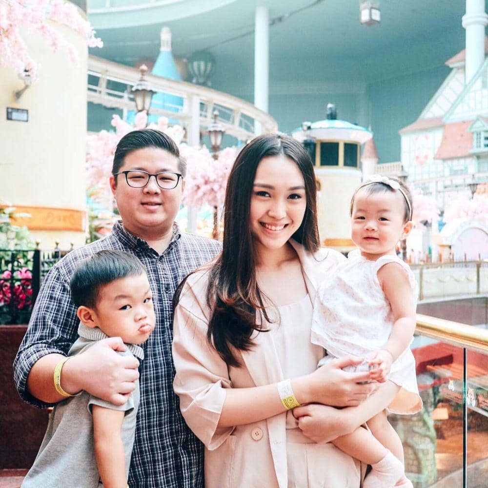 instagram.com/vanialarissa