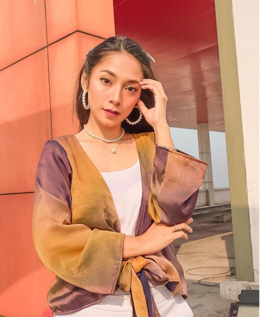 instagram.com/dindakirana.s