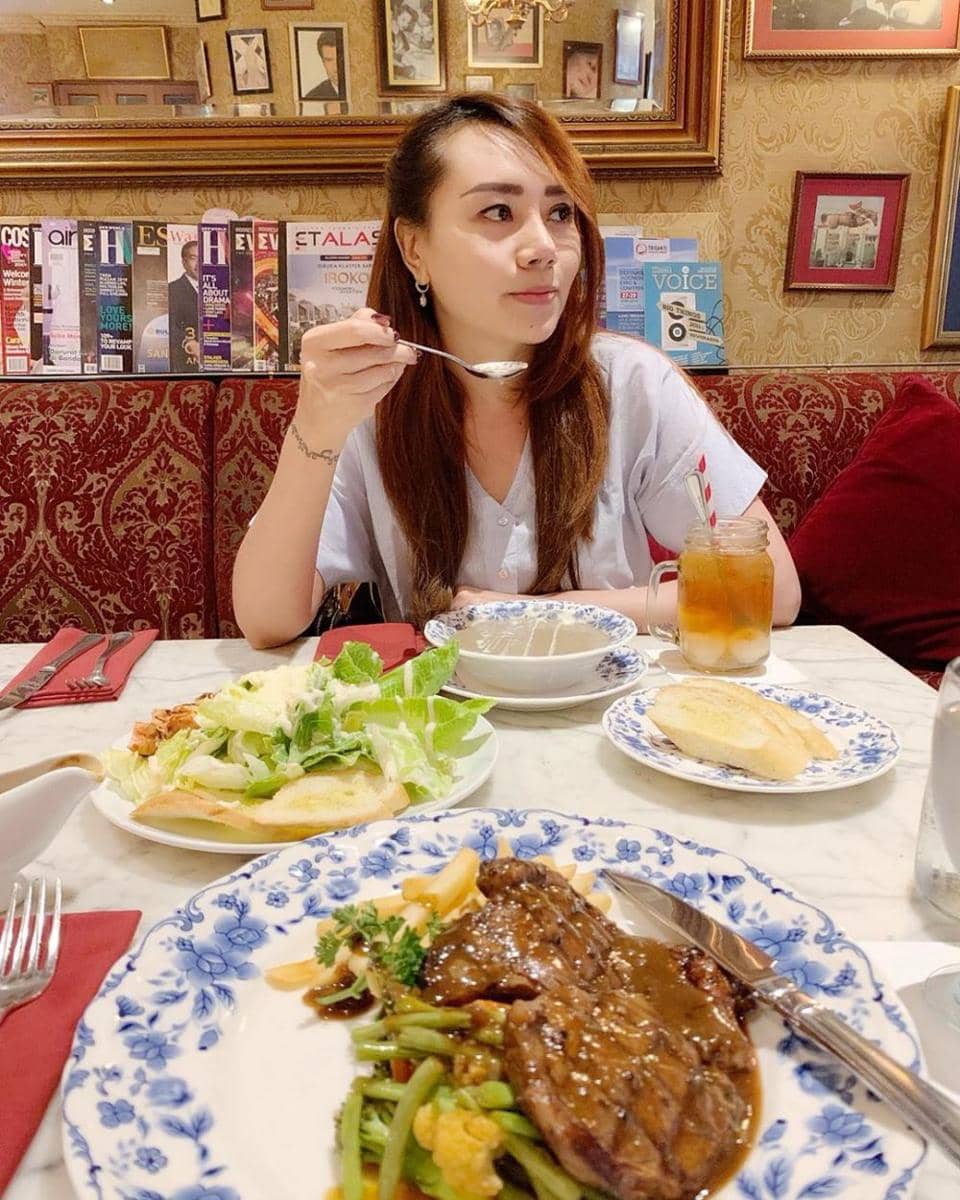 instagram.com/ivalola.ilo