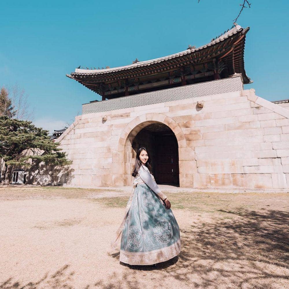 instagram.com/clairineclay