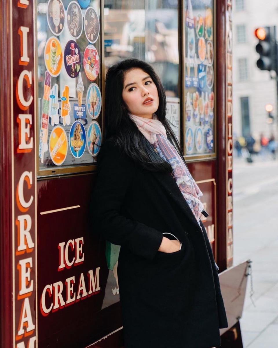 instagram.com/ochi24