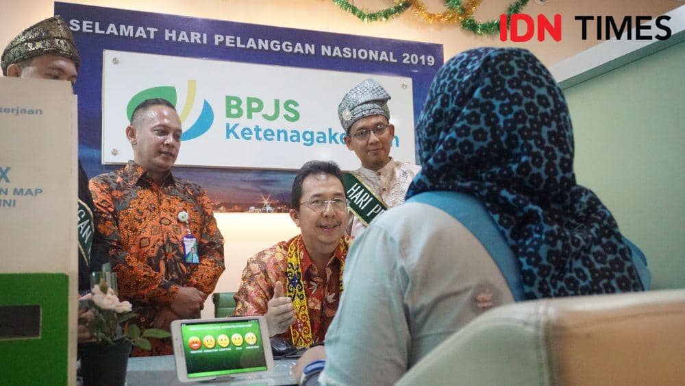 Direksi BPJS Ketenagakerjaan Layani Peserta di Hari Pelanggan Nasional