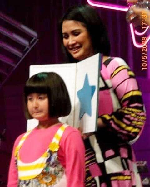 instagram.com/stephaniepoetri/