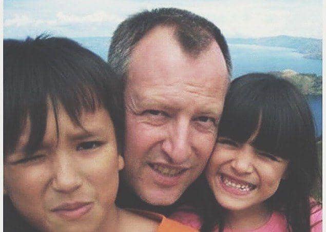 instagram.com/mawar_eva/