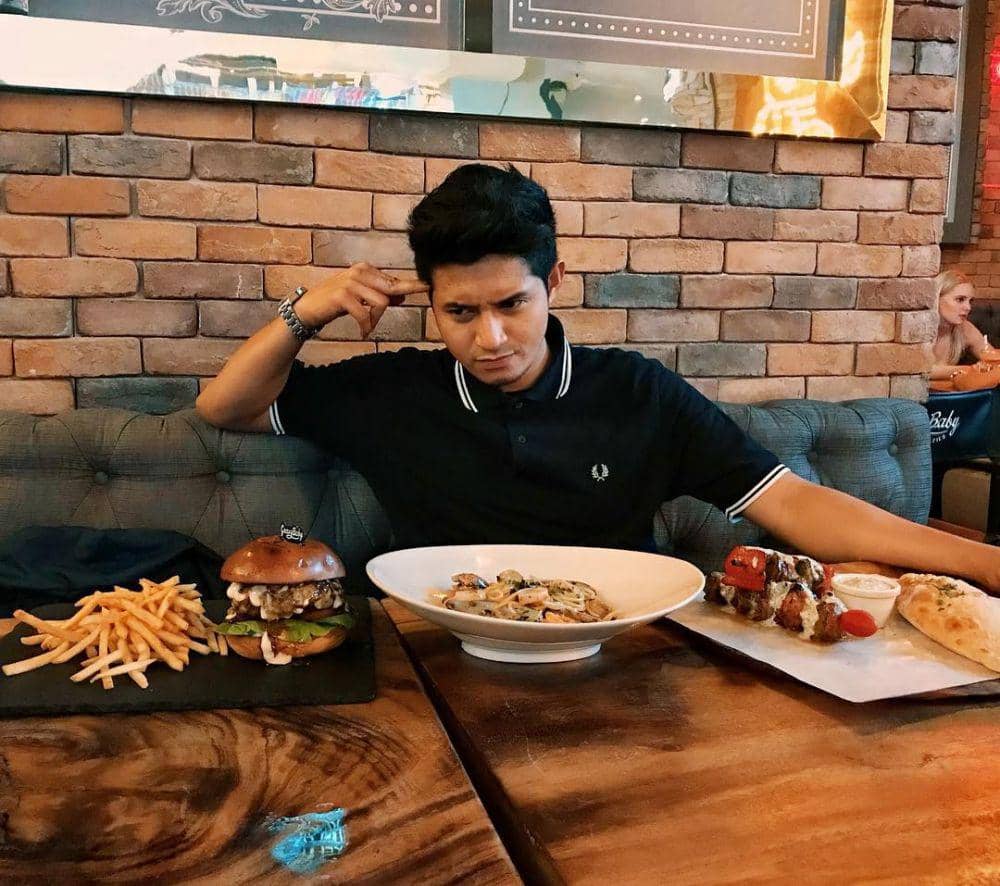 Instagram.com/chand_kelvin