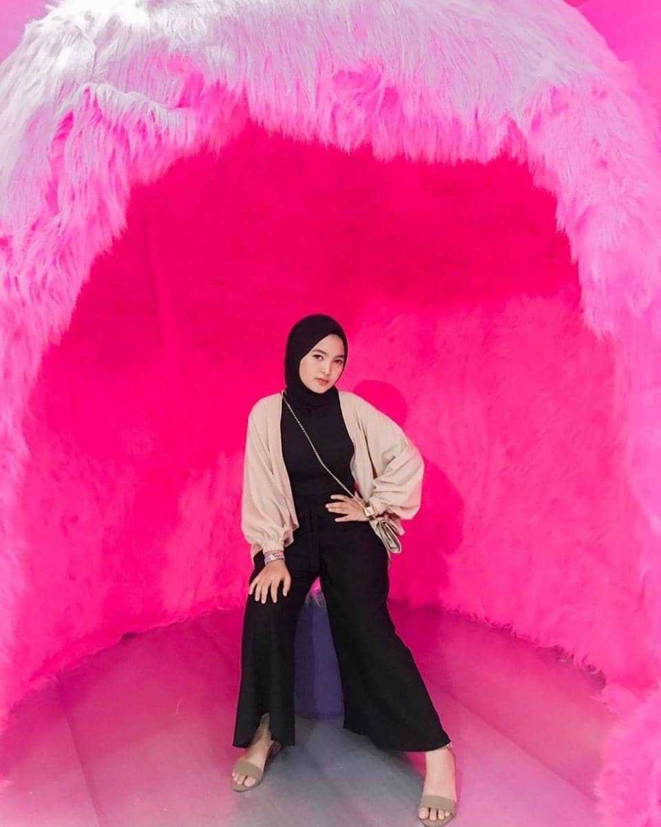 instagram.com/shellaole