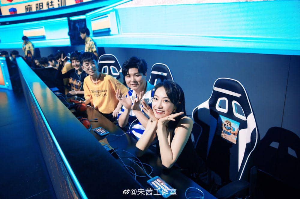 twitter.com/ArabVictoria