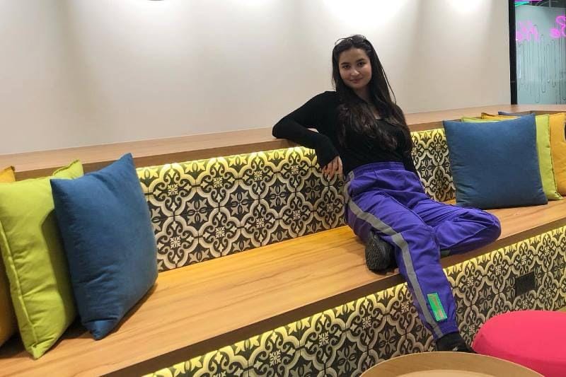 instagram.com/stephaniepoetri