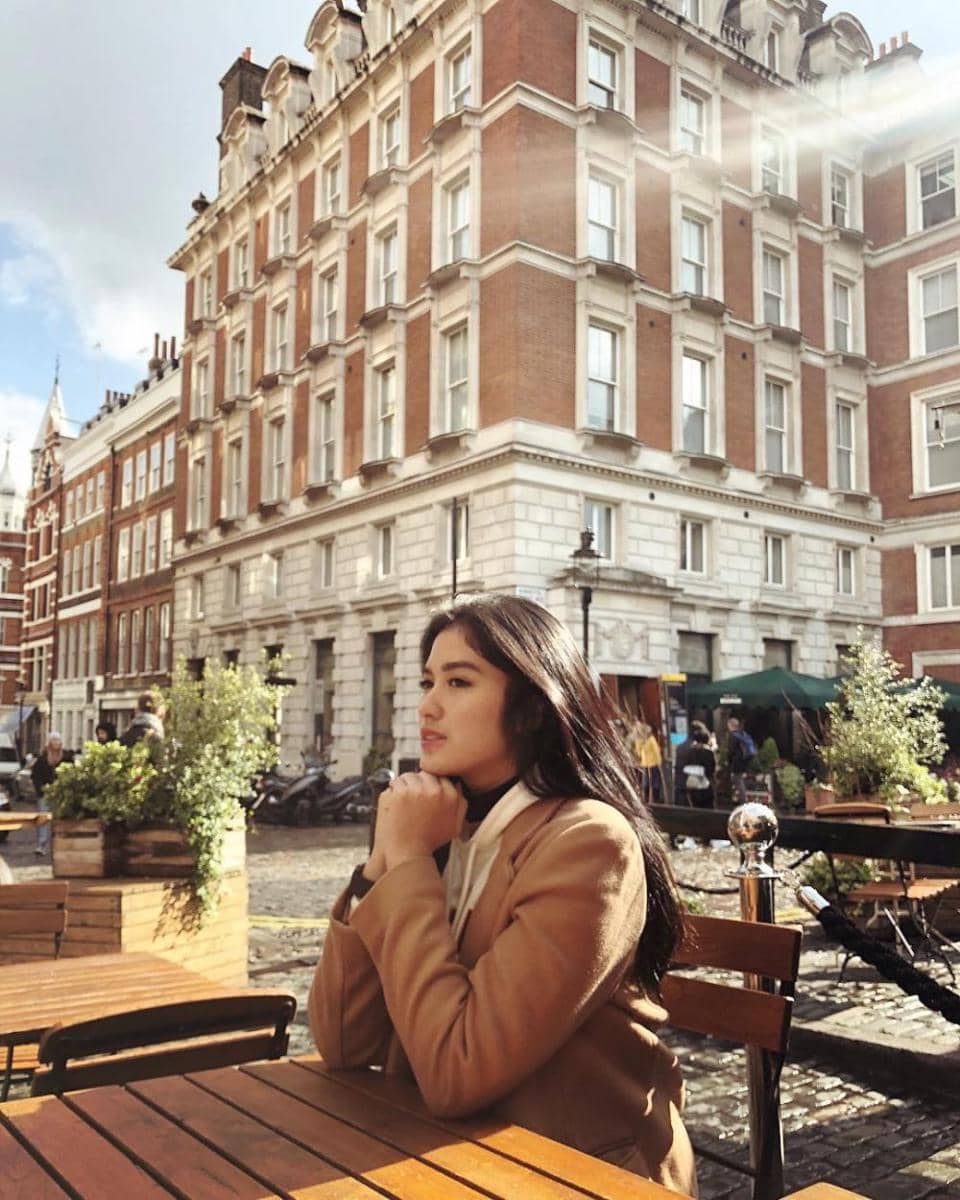 instagram.com/ochi24