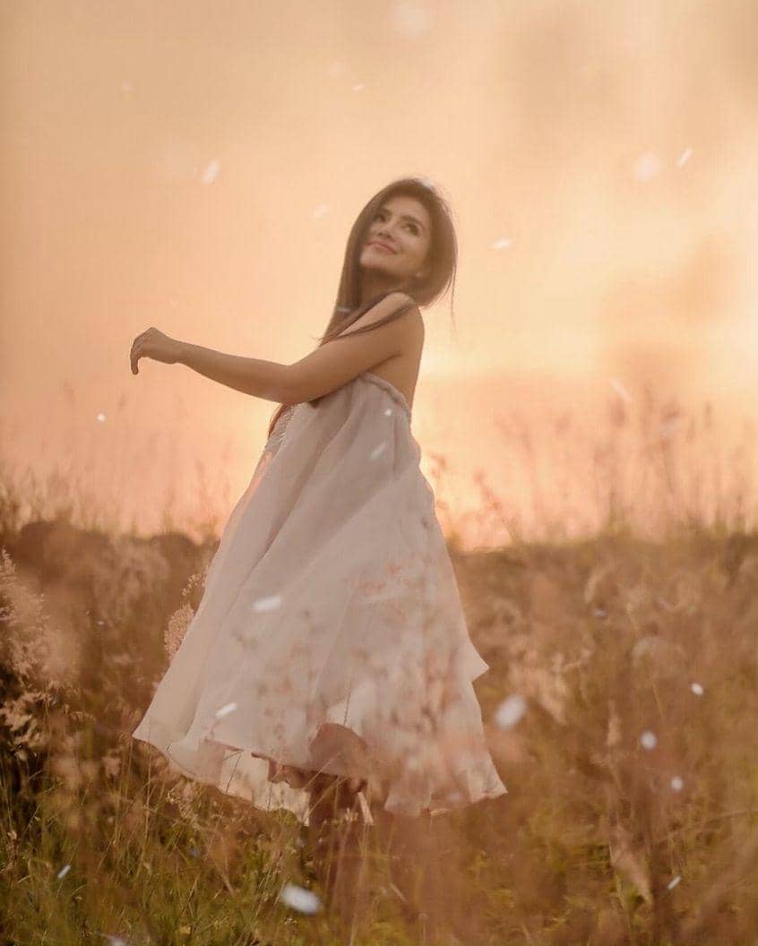 Instagram.com/farahdibaferreira