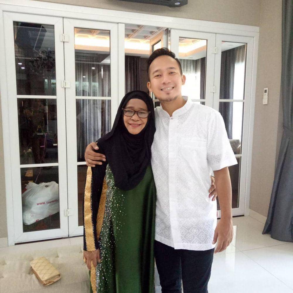 instagram.com/mamah.eny