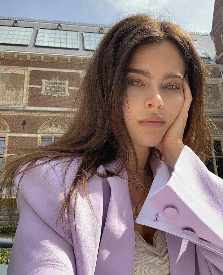 Instagram.com/charelleschriek