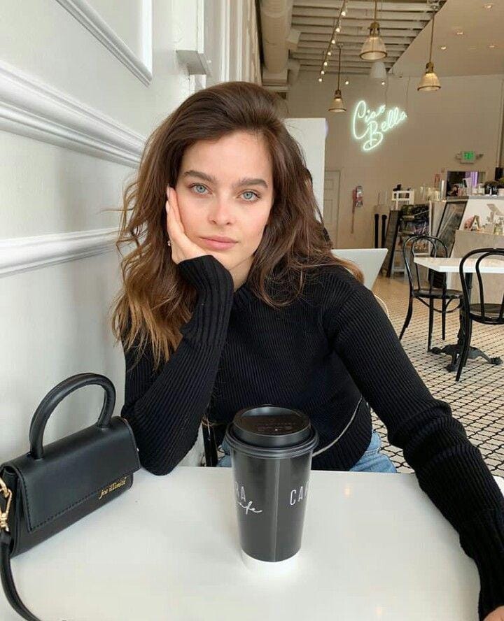 Instagram.com/charelleschriek