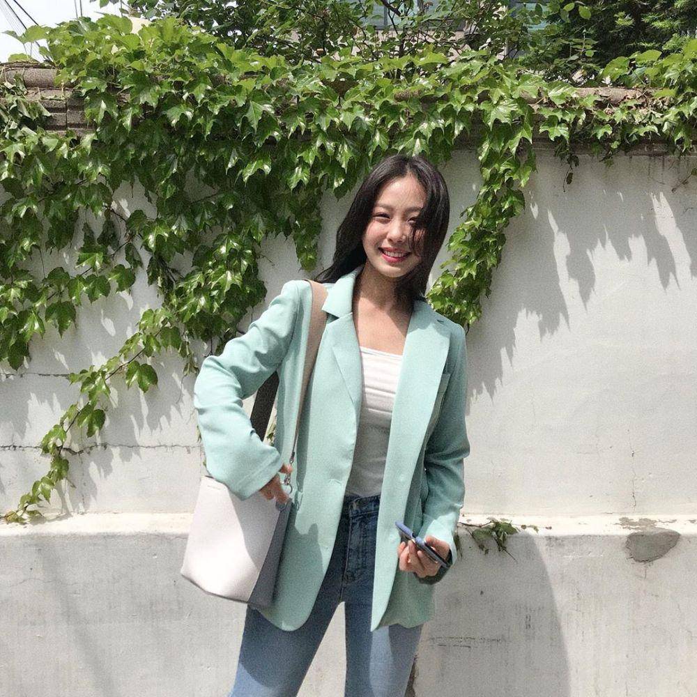 instagram.com/gominsi
