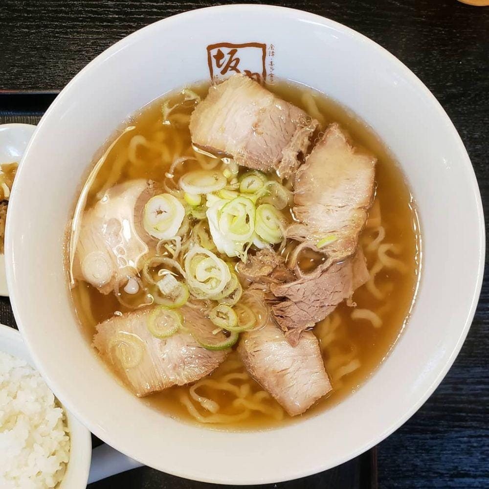 instagram.com/coventry_rose