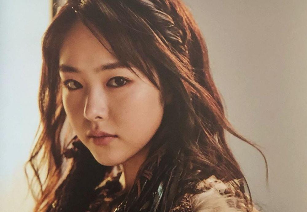 instagram.com/erika_karata