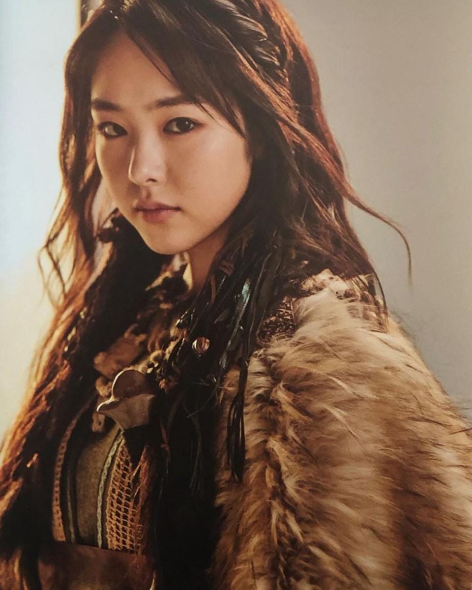 instagram.com/erika_karata