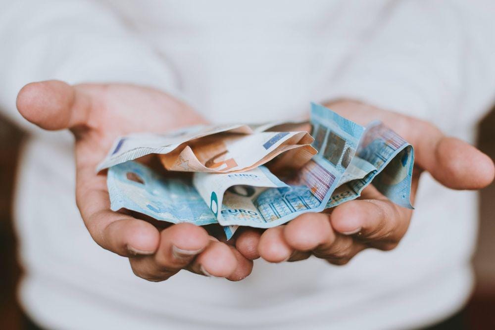 unsplash.com/ Christian Dubovan