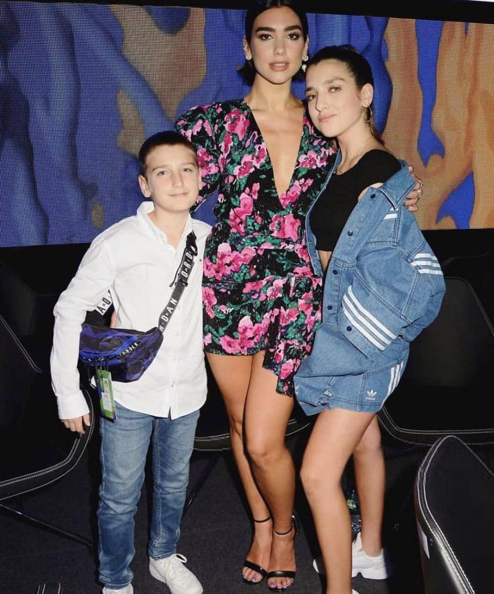 instagram.com/rinalipa