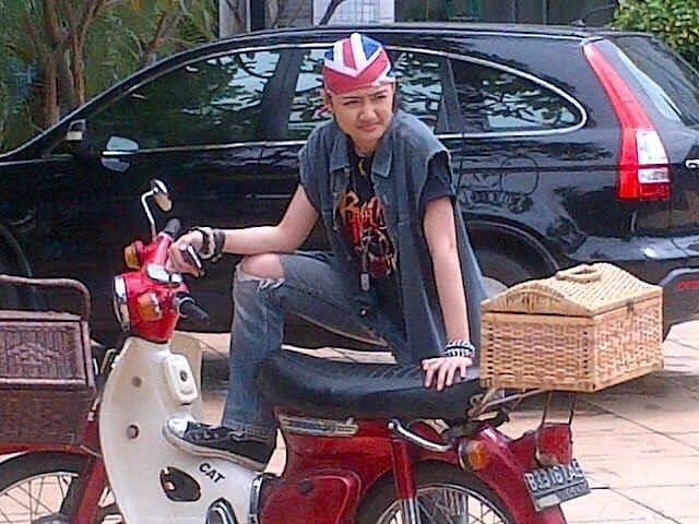 instagram.com/marcella_simon/