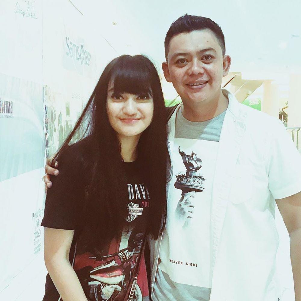 instagram.com/marcella_simon