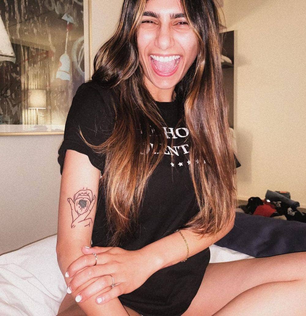 Instagram.com/miakhalifa