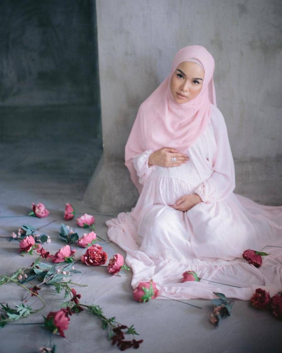 instagram.com/medinazein