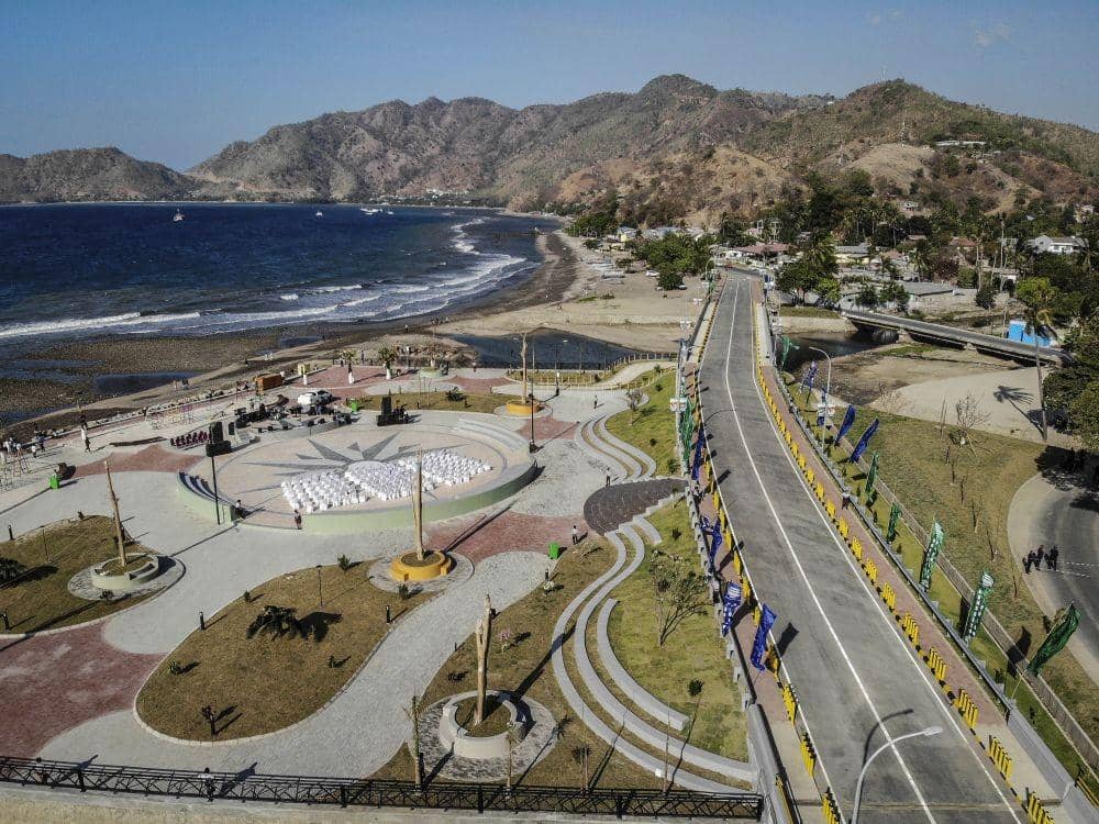 (Untuk mengenang jasa BJ Habibie atas referendum Timor Timur, pemerintah mengabadikan nama BJ Habibie sebagai nama taman dan jembatan di Timor Leste) ANTARA FOTO/Dhemas Reviyanto