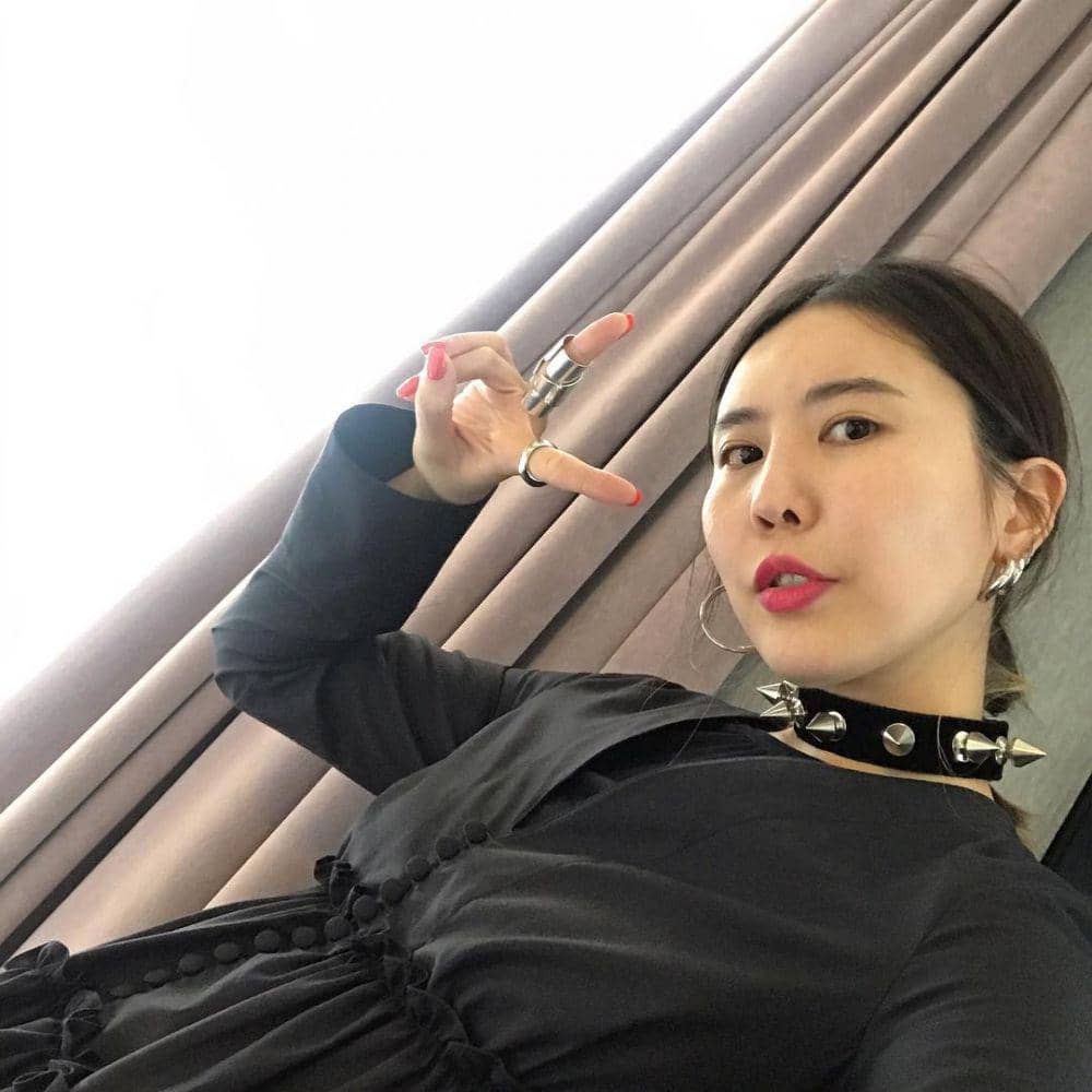 instagram.com/damikwon_