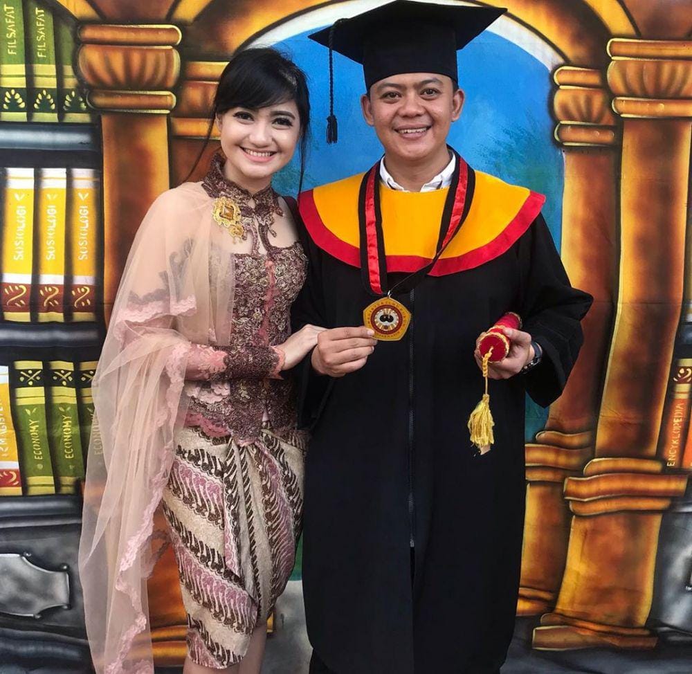 instagram.com/marcella_simon