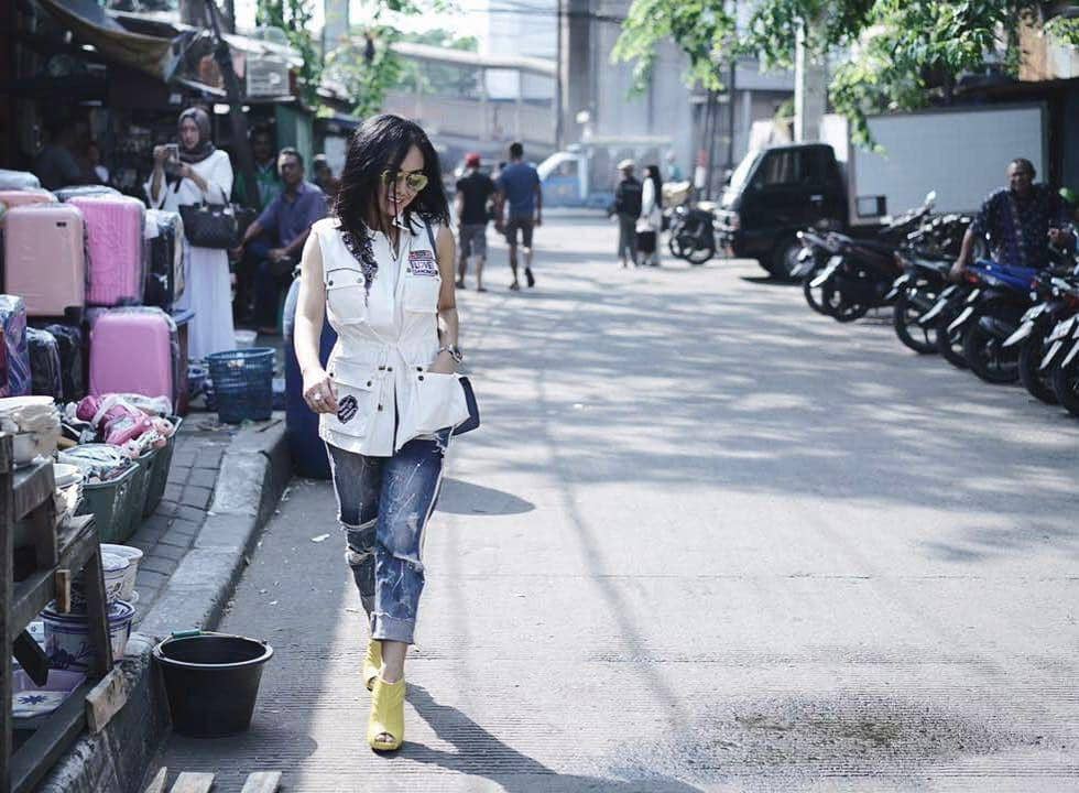 instagram.com/yunishara36