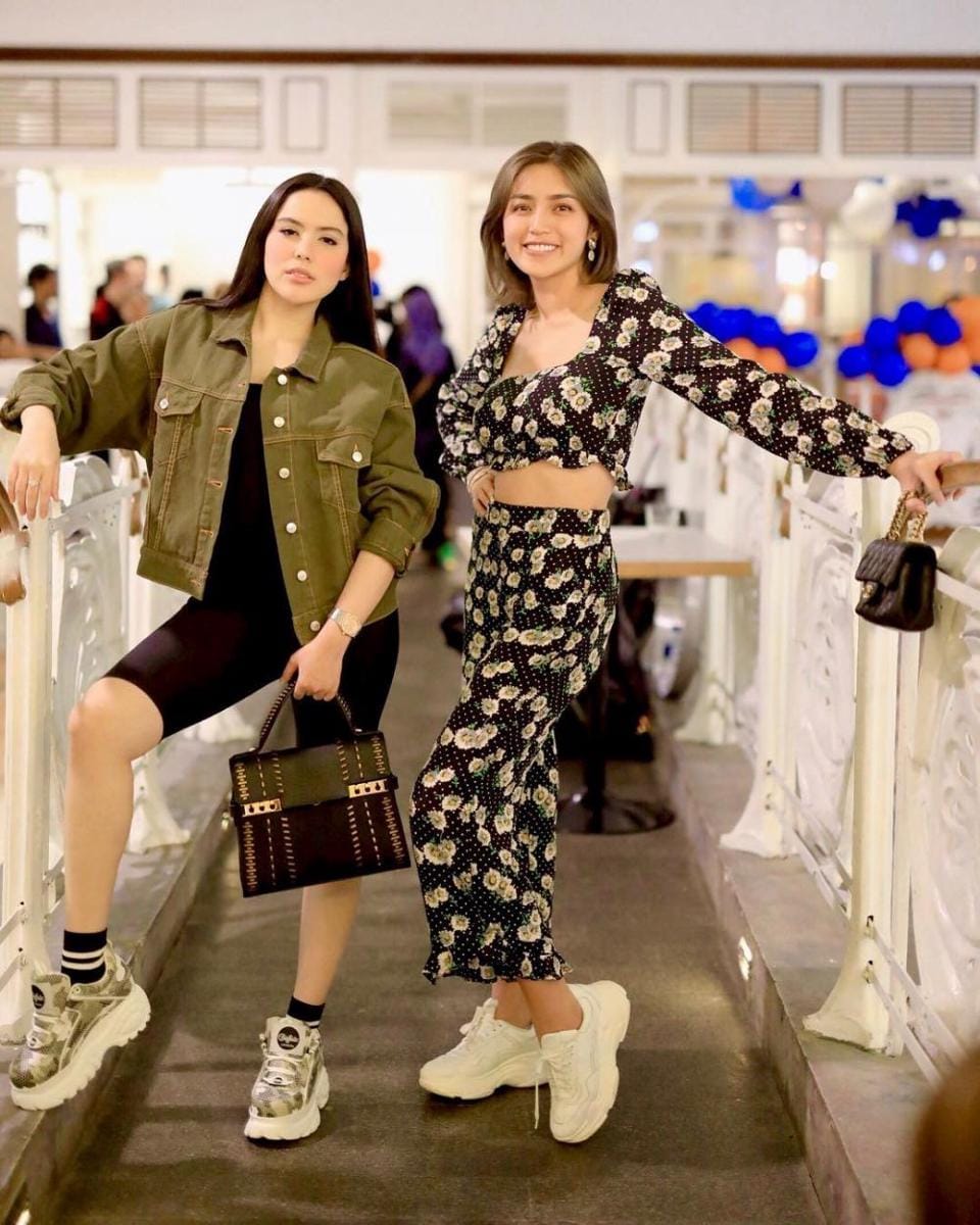 Instagram.com/sallyadelia