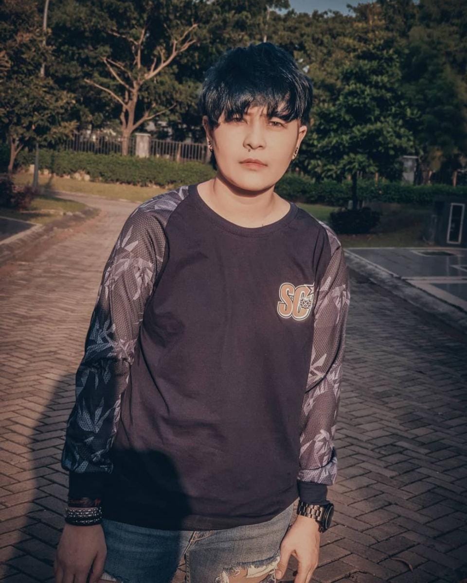 Instagram.com/mitathevirgin