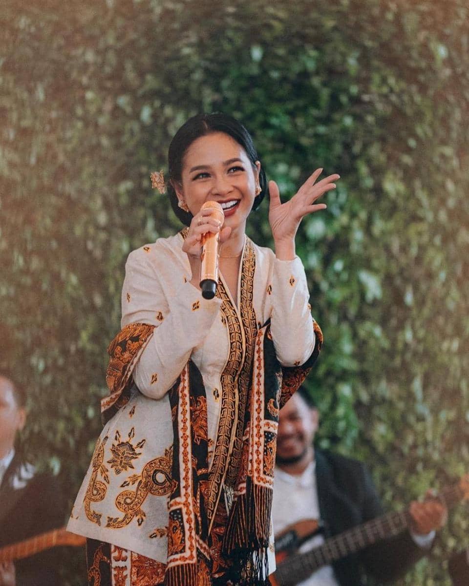 instagram.com/andienaisyah