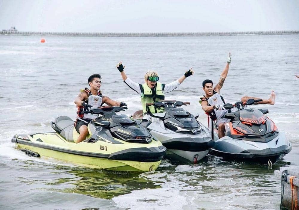 instagram.com/aqsaaswar