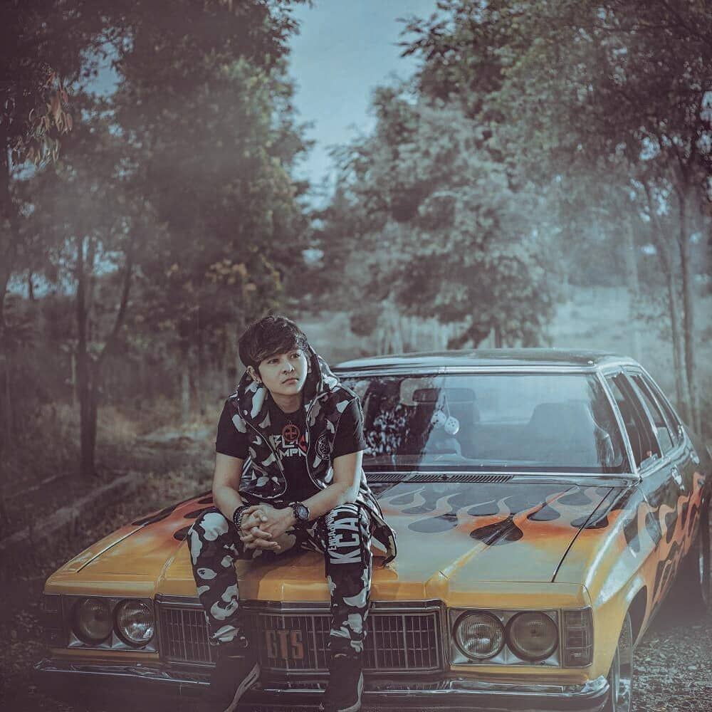 Instagram.com/mitathevirgin